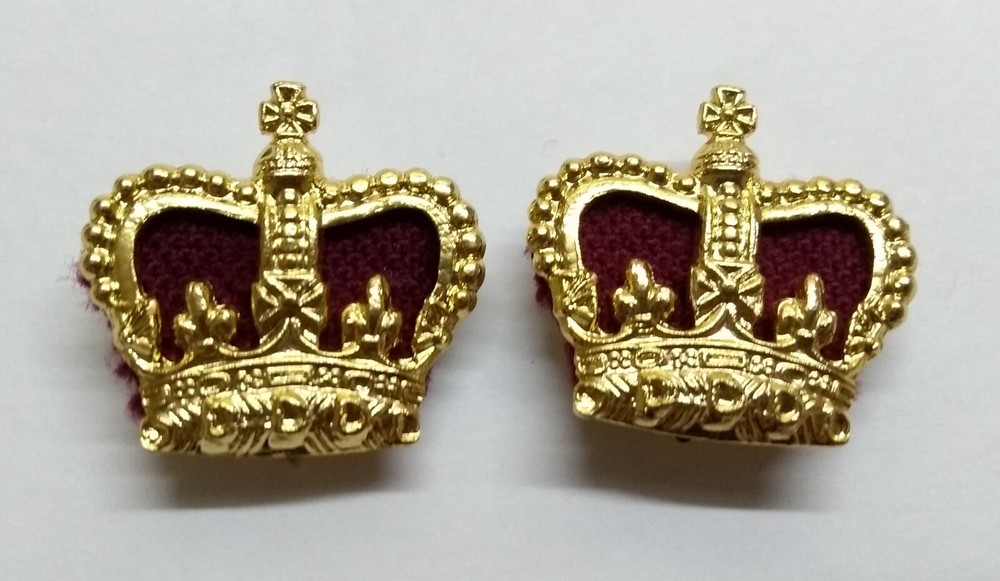 British Military Crowns Rank Insignia Royal Crown With Red Cushion & Clutch Pins