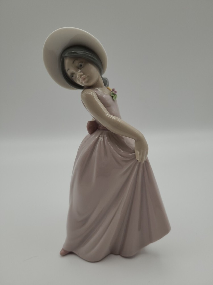 Lladro Iris Little Girl Figurine in Pink Dress 6276