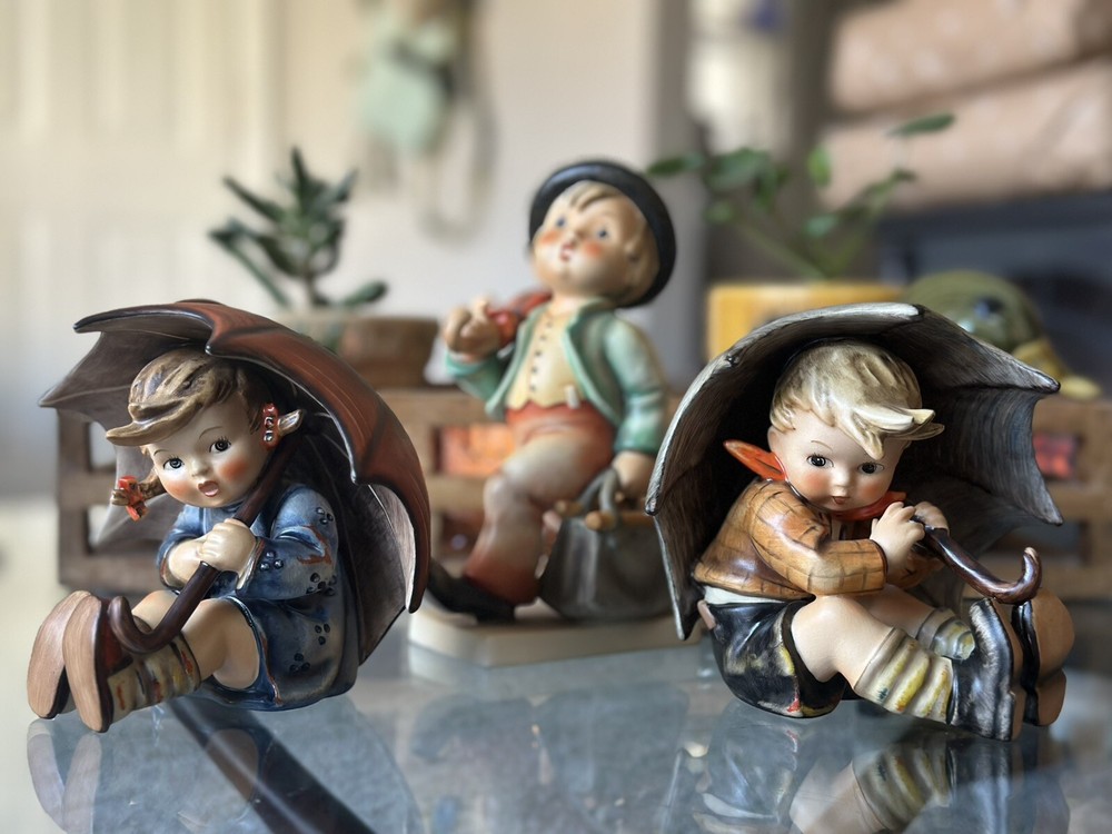Vintage Hummel Goebel Umbrella Boy & Girl Figurine Set TMK6 1980s