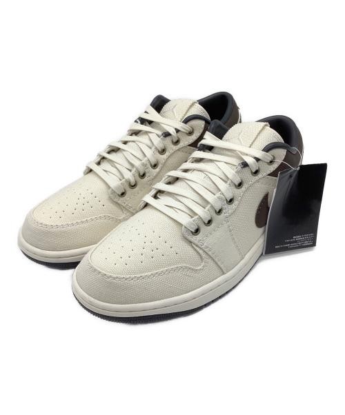 NIKE men 9.5US low cut sneakers
