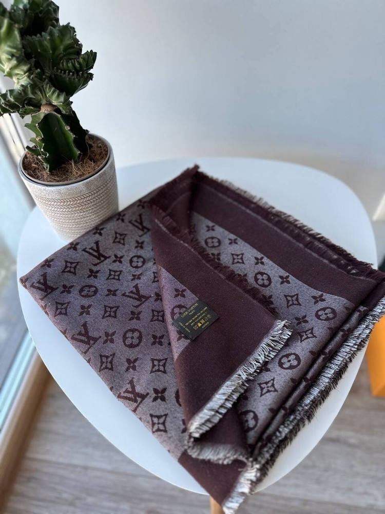 Louis Vuitton Scarf Silk Metal Wool Monogram Pattern LV Unisex Rare Item Limited