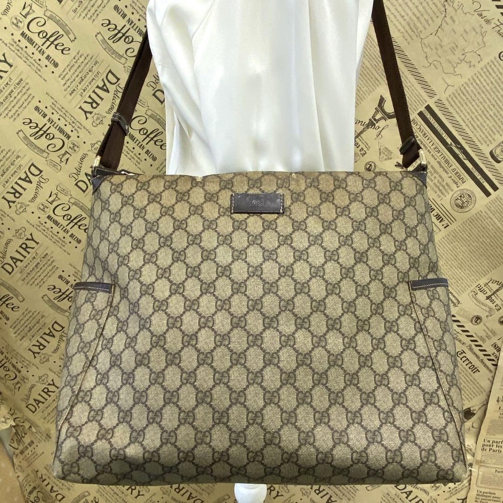 Gucci GG Supreme Messenger Shoulder Bag for Men Business Fo291 New