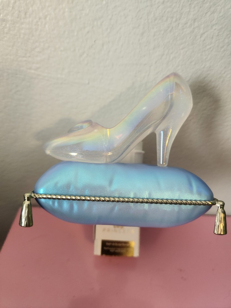 New Bath & Body Works Cinderella Wallflowers Scent Control Nightlight