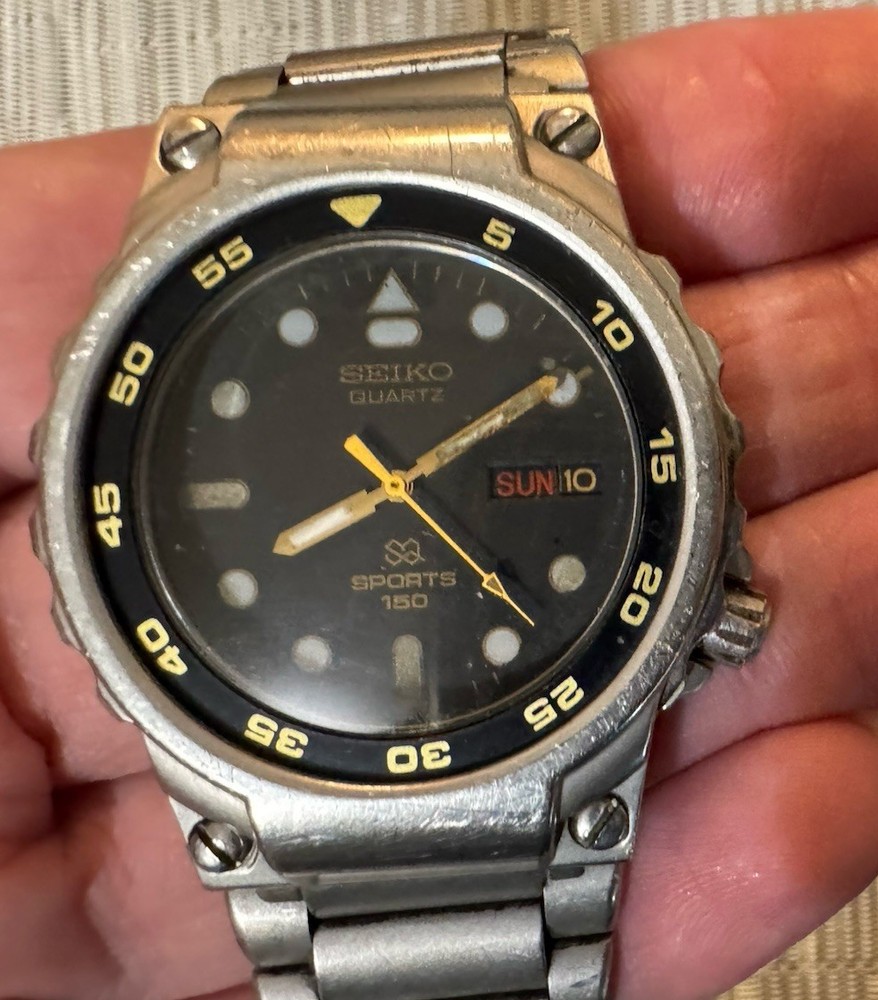 Seiko Quartz Sports 150 Watch Black Dial – Parts/Repair – Not Working