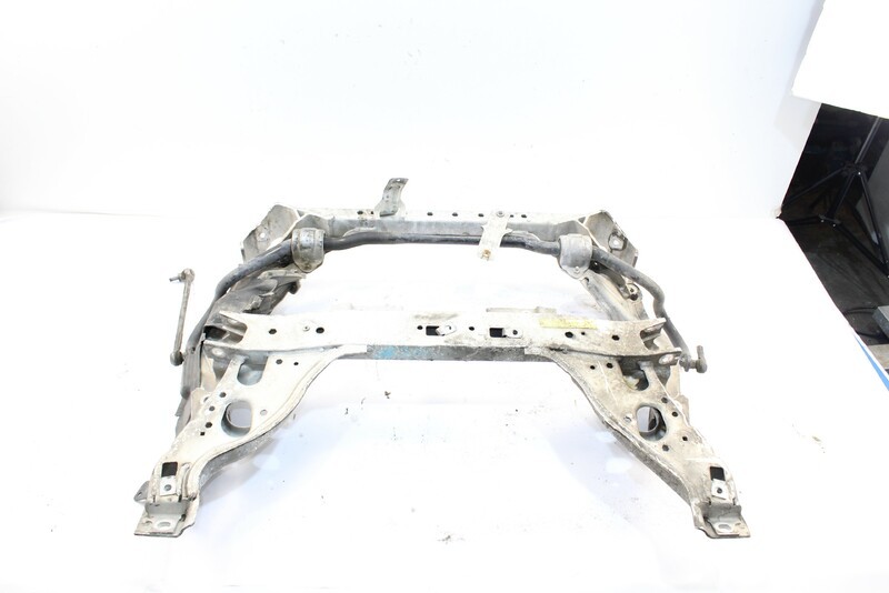 2121644 BMW 1 SERIES SEDAN E81 E87 2.0 TURBODIESEL FRONT BRIDGE 1470354