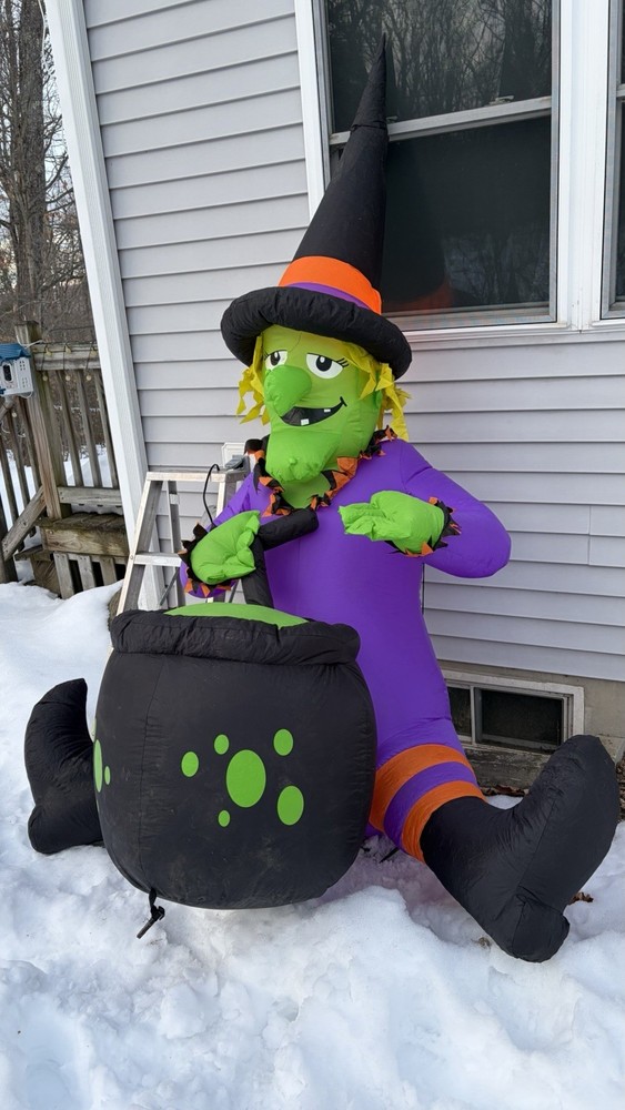 Rare Airformz Halloween Inflatable Giant 8 Foot Wacky Witch & Cauldron