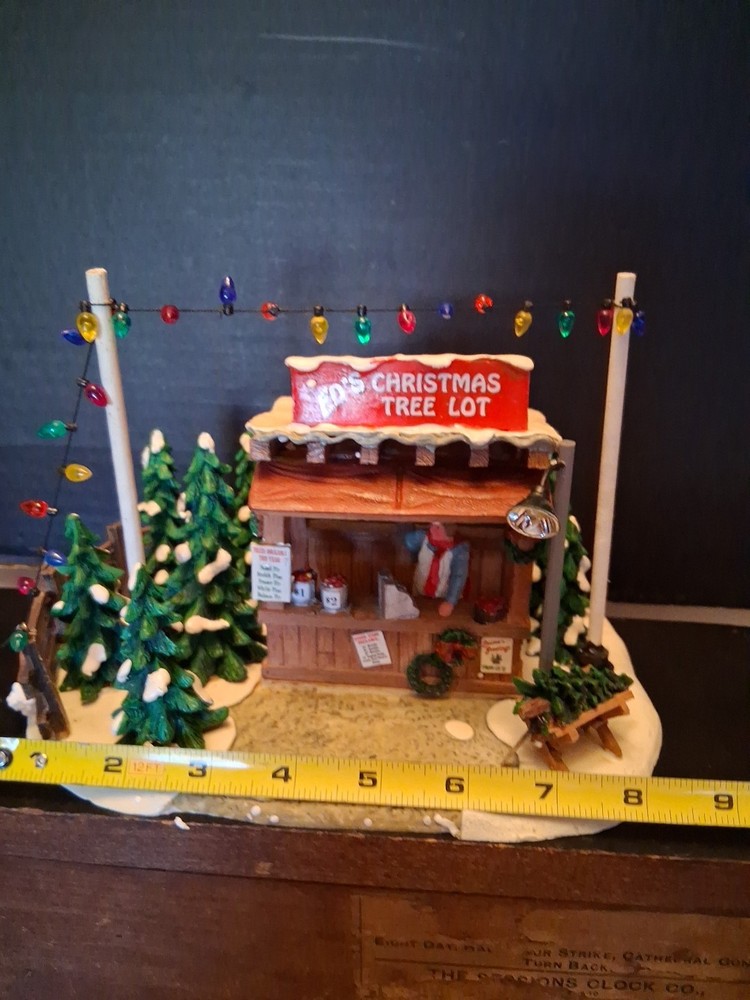 Vintage 2007 Lemax Retired Ed's Christmas Tree Lot Tabletop Village Collectible