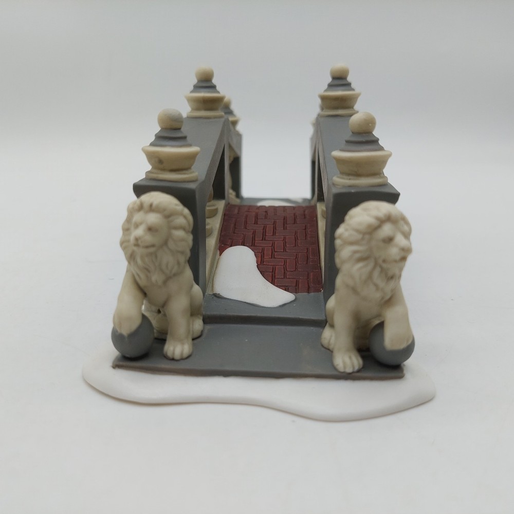 Department 56 Heritage Village Lionhead Bridge Christmas Village Decoration
