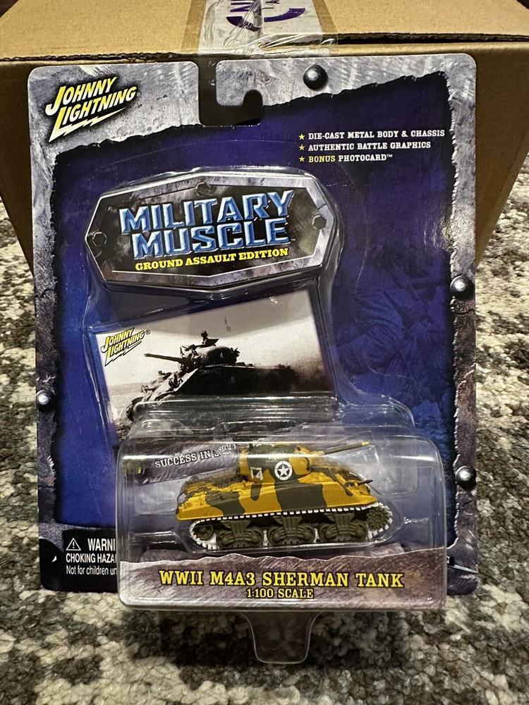 JOHNNY LIGHTNING WHITE LIGHTNING MILITARY Muscle M4A3 SHERMAN Tank Chase !