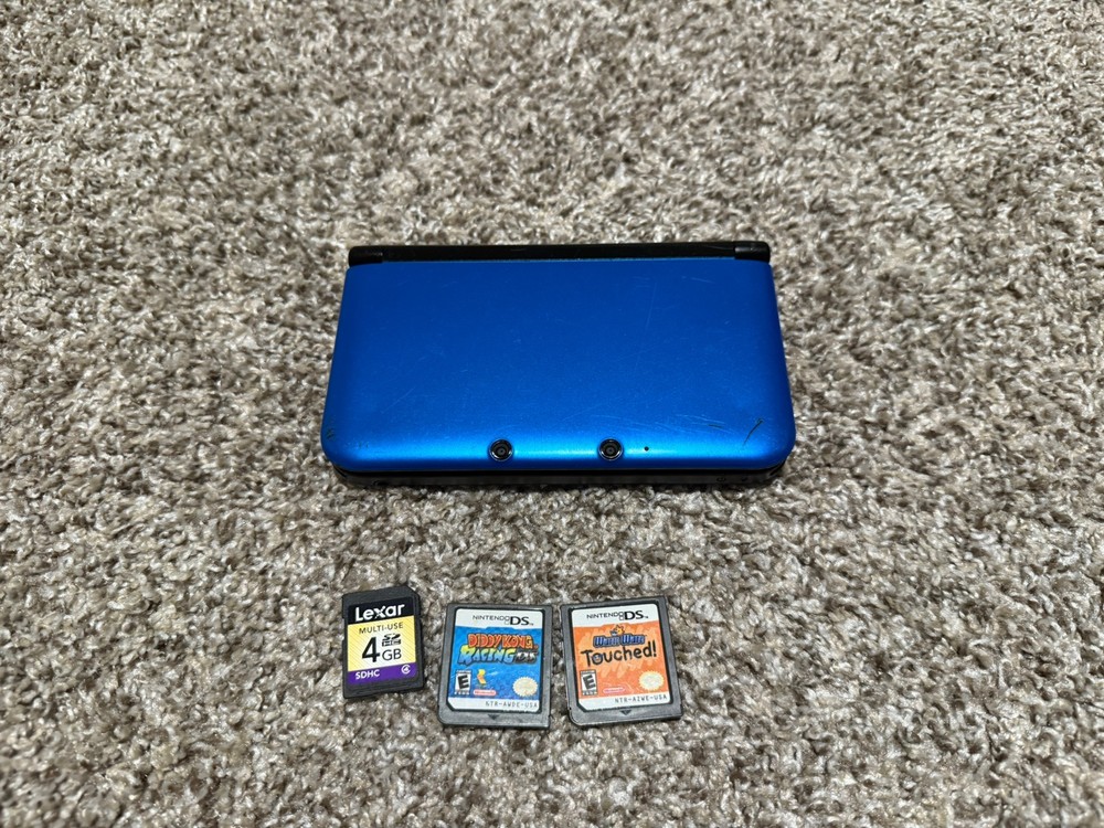 Nintendo 3DS XL Handheld Console - Blue/Black With Two Games And Charger