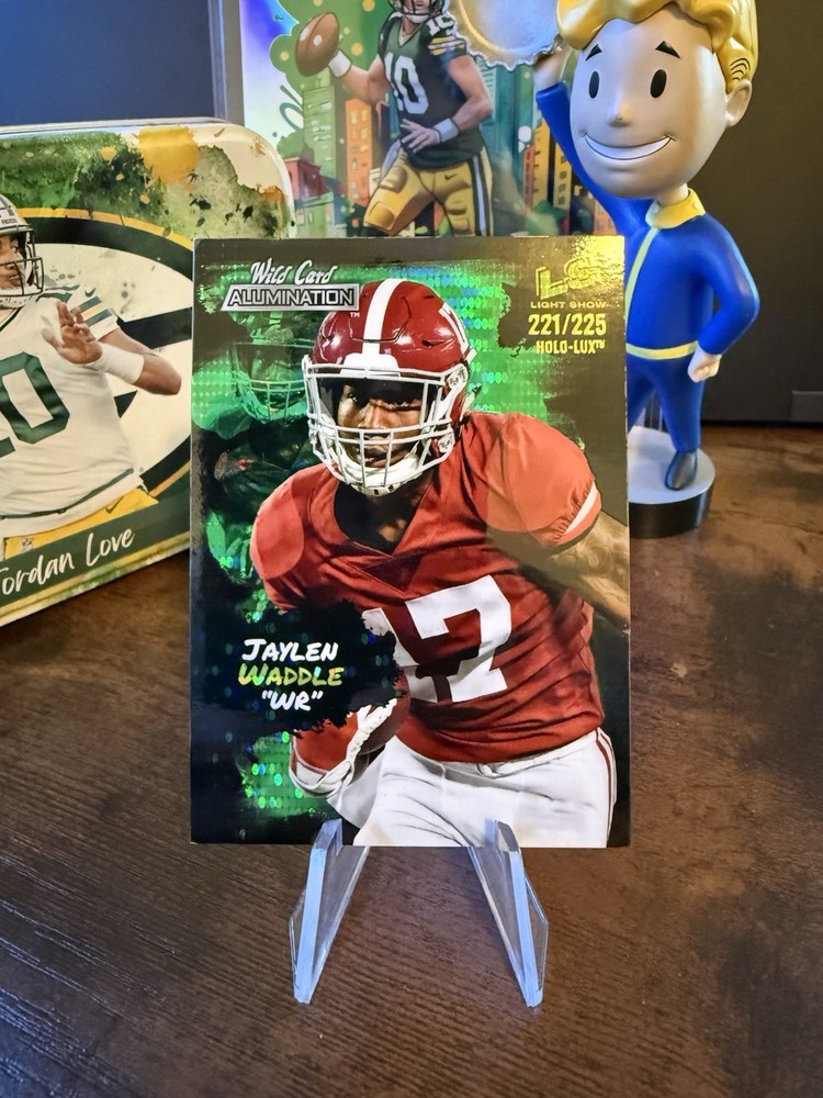 2021 Wild Card Alumination Light Show Jaylen Waddle LS 15 Holo-Lux Green RC /225