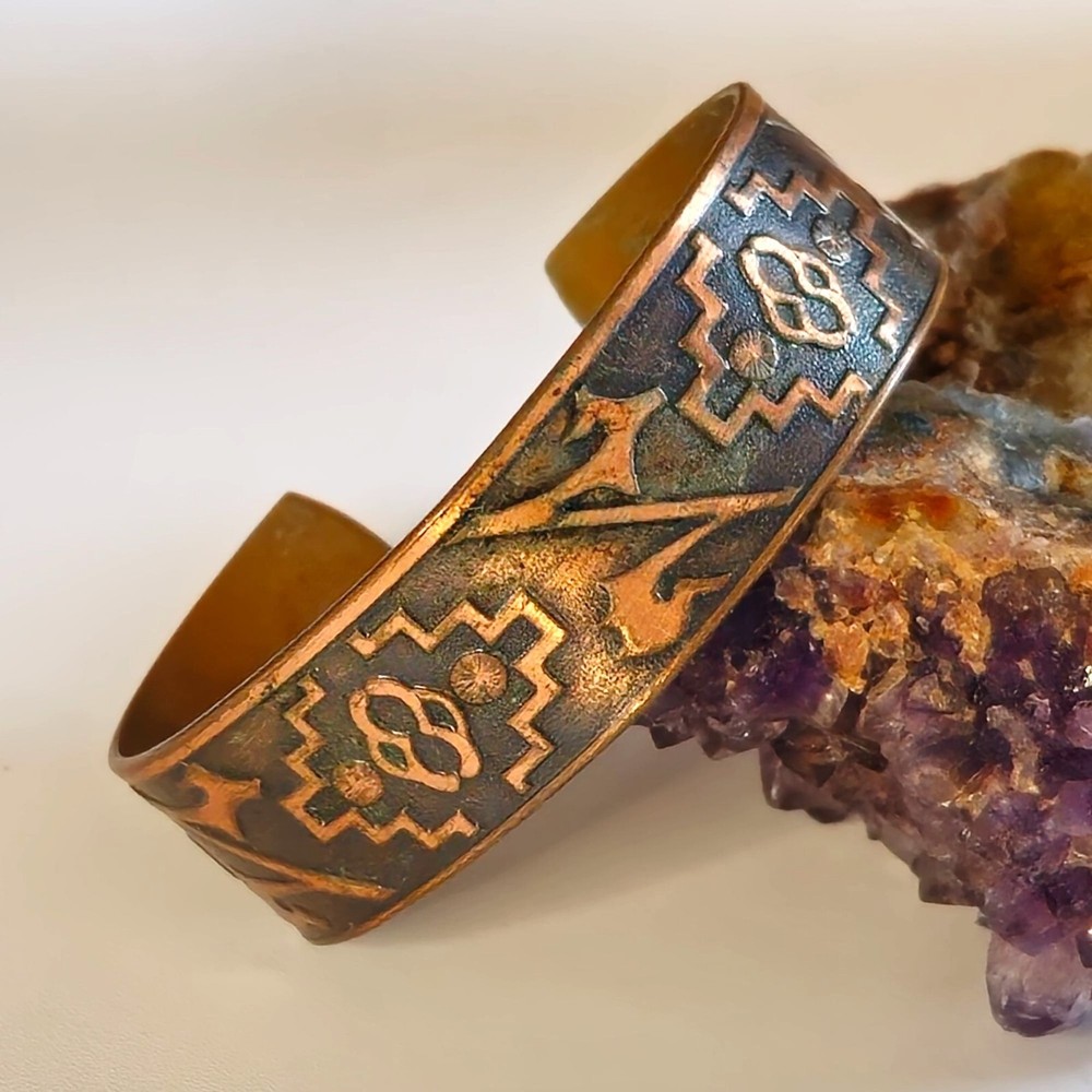 VTG WM Wheeler Southwestern Copper Cuff Bracelet with Geometric Pattern 7”