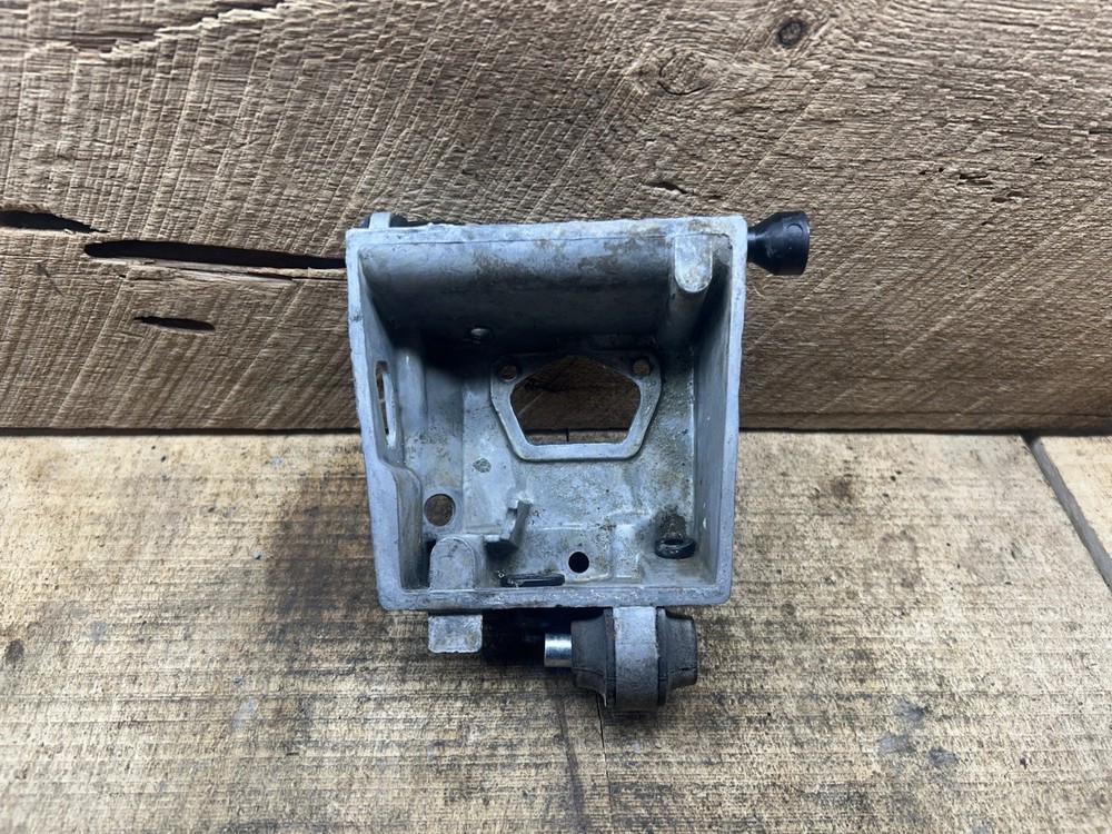 OEM McCulloch Pro Mac 610 605 650 EB 3.7 Chainsaw Carburetor Box Free Shipping