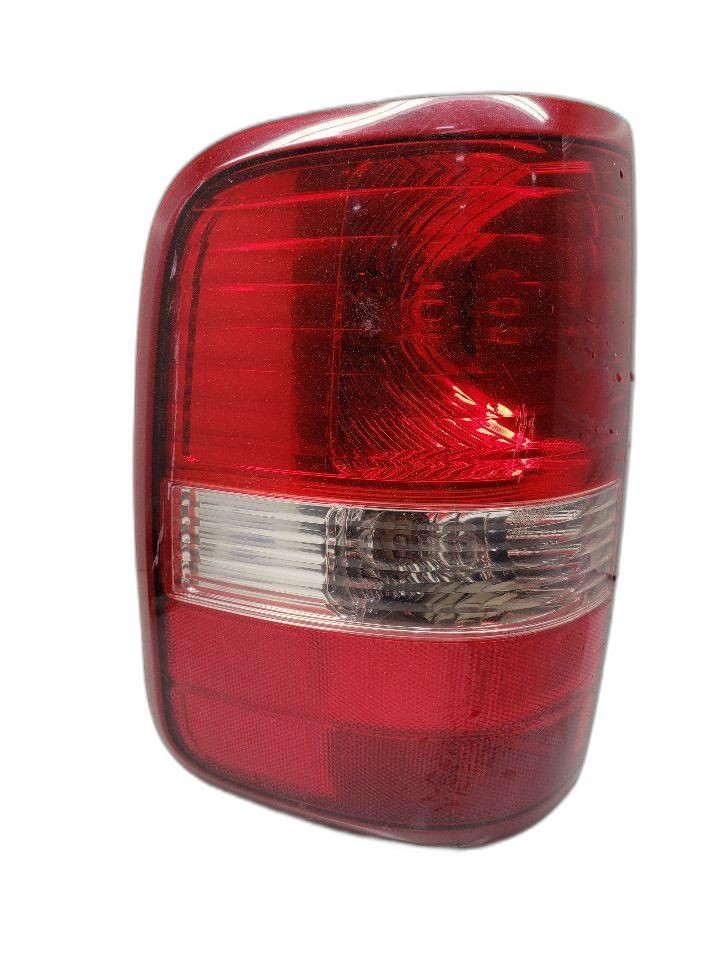 04-09 Ford F150 Pickup Driver Left Tail Light Flareside 1344651