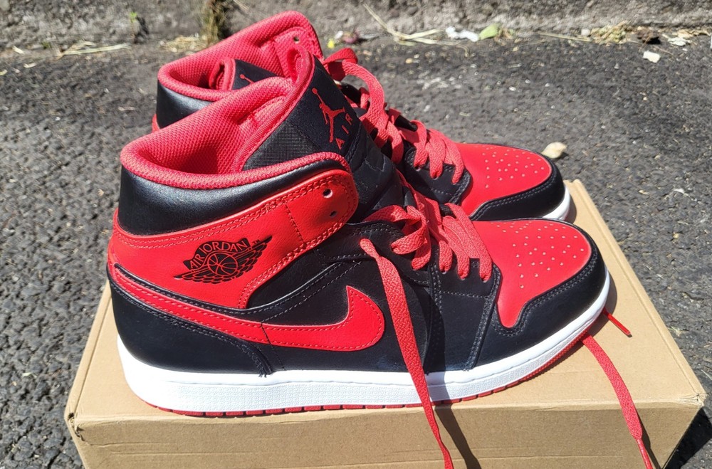 Jordan 1 Mid Alternate Bred (2022) Men's Red Size 7 EU 41 - DQ8426-060