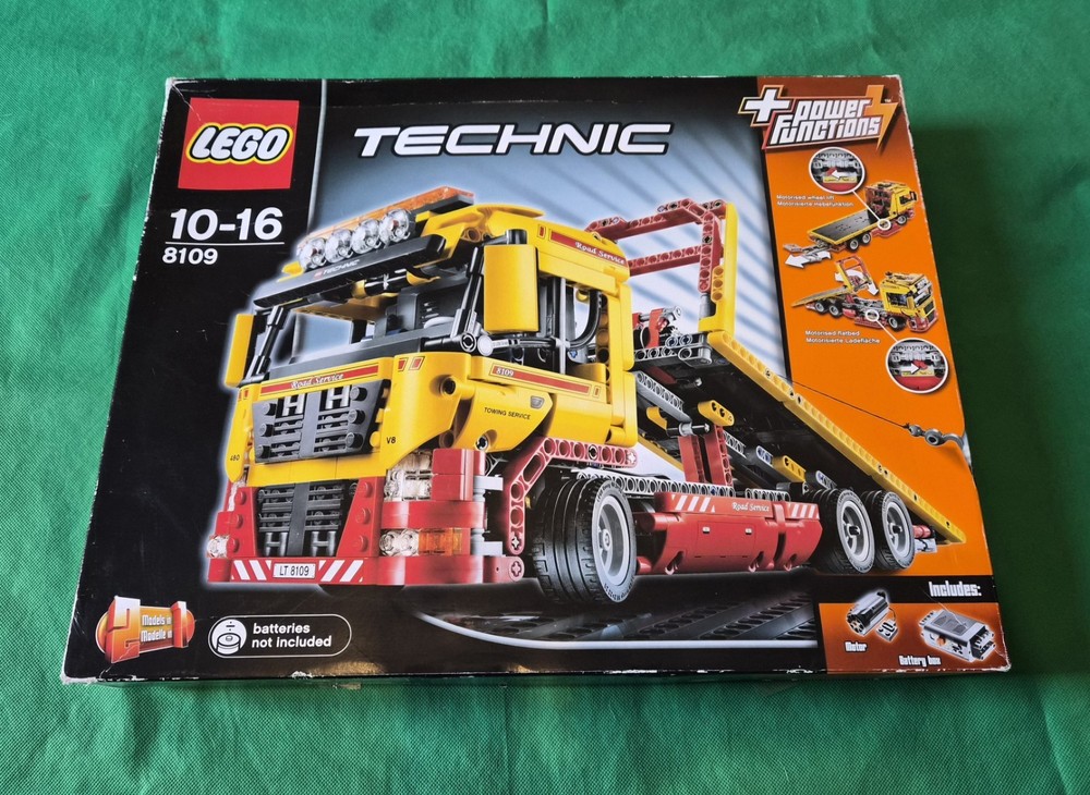 LEGO Technic Flatbed Truck 8109 Building Kit