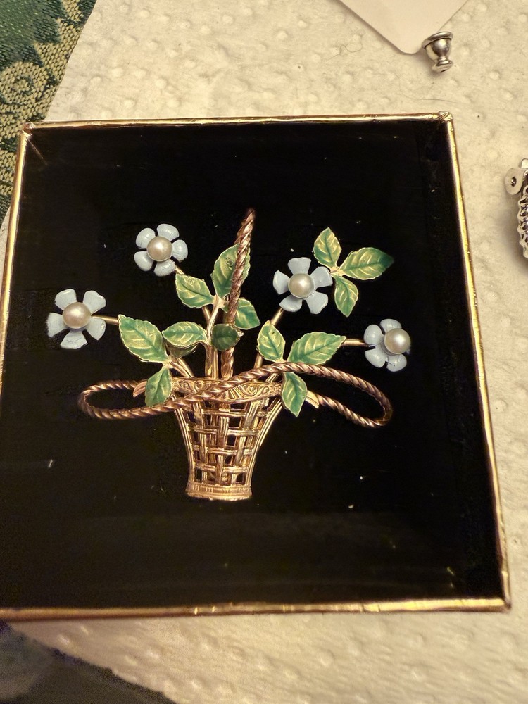 Vintage Krementz Forget-Me-Not Gold Tone Enamel Pearl Floral Basket Brooch Pin