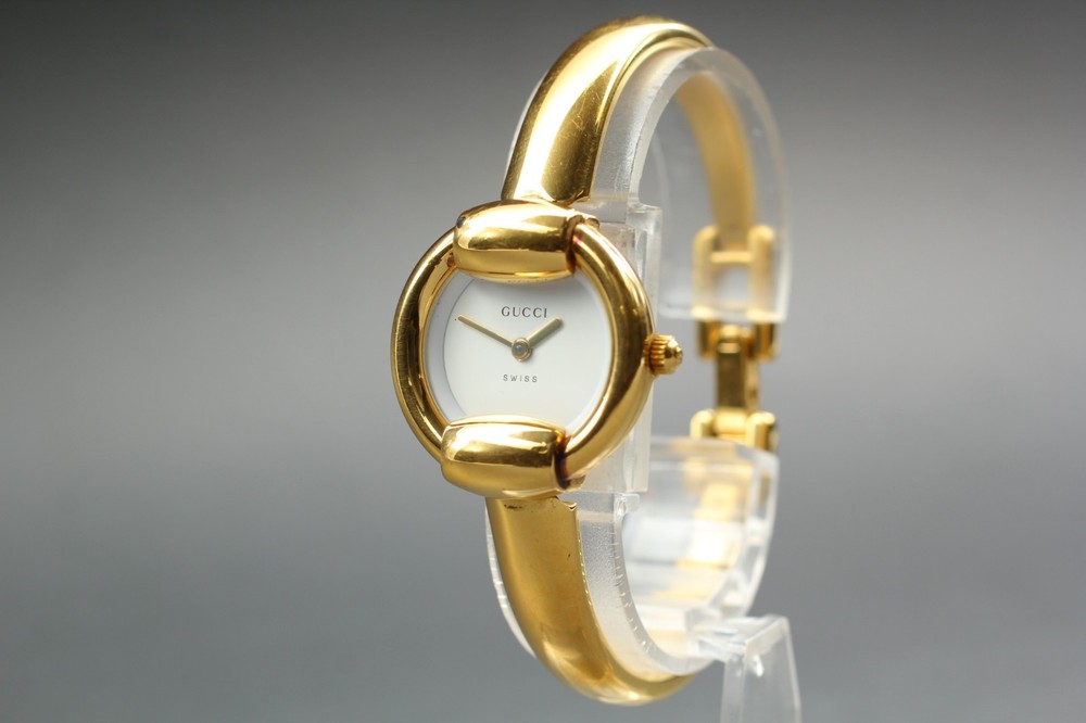 [EXC+++++] GUCCI 1400L Gold 25mm White Dial Quartz Women's Watch From JAPAN