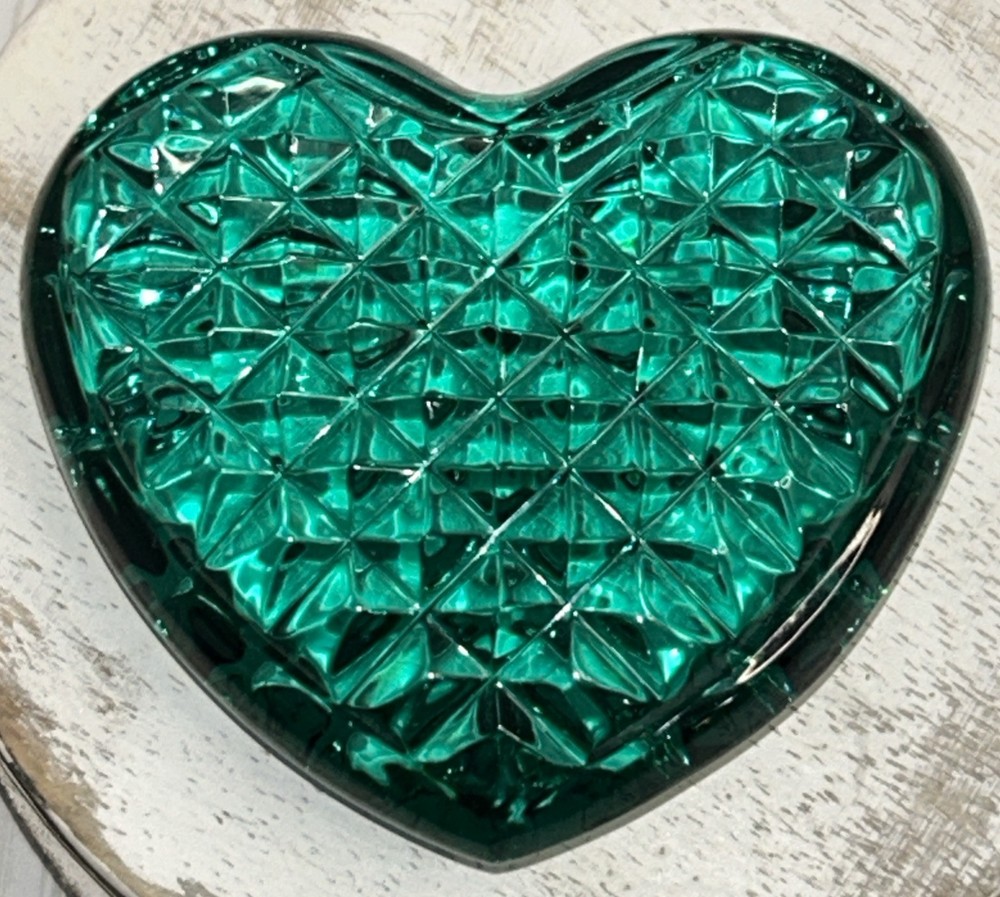 Waterford Cut Crystal Emerald Green Heart Shaped Paperweight No Box Signed  3”