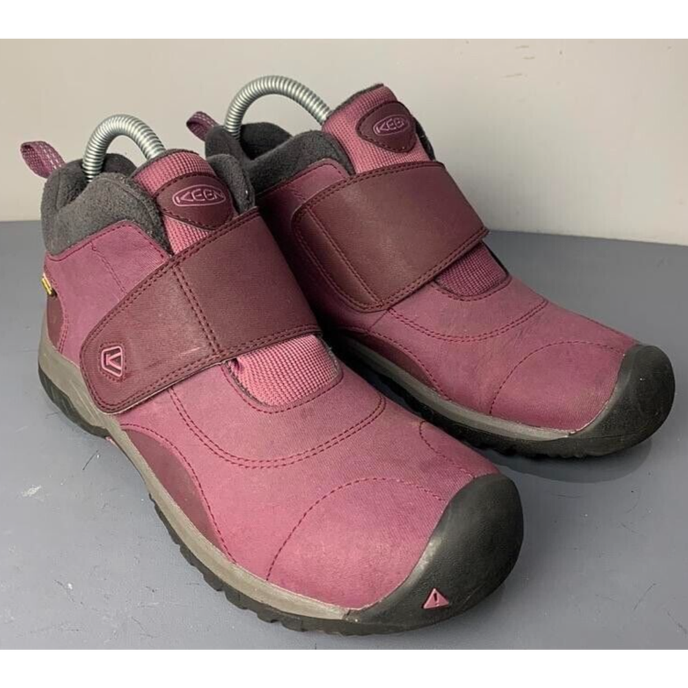 KEEN Girls Waterproof Insulated Winter Boots Size 5 Youth Snow Shoes