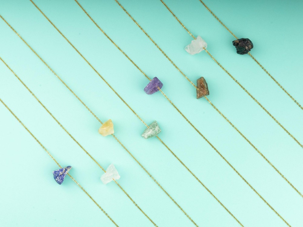 Raw Stone Crystal Necklace with 18-20 Inch Gold Adjustable Chain for Healing Energy