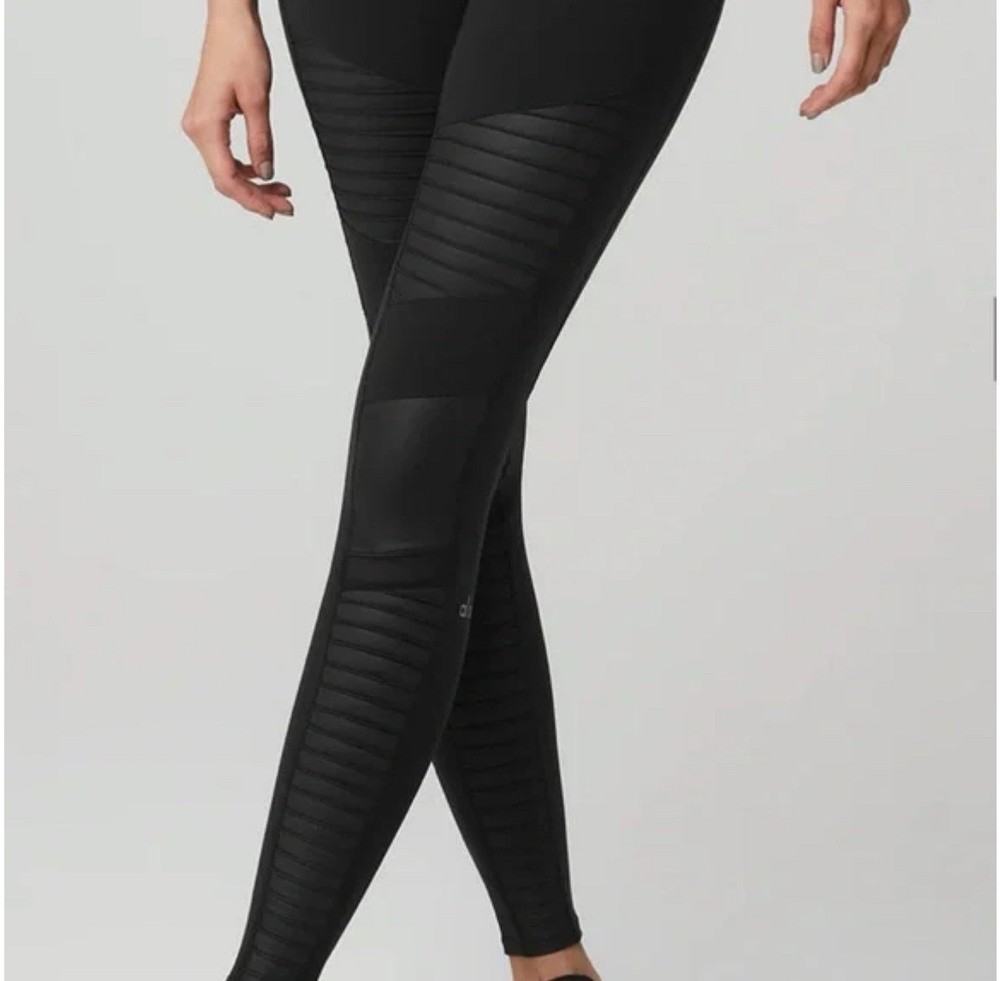 Alo High-Waist Moto Legging in Black - Size Medium