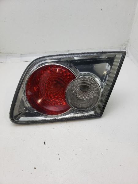 06-07 Mazda 6 Hatchback 5-Door Passenger Tail Light Lid Mounted 387742  