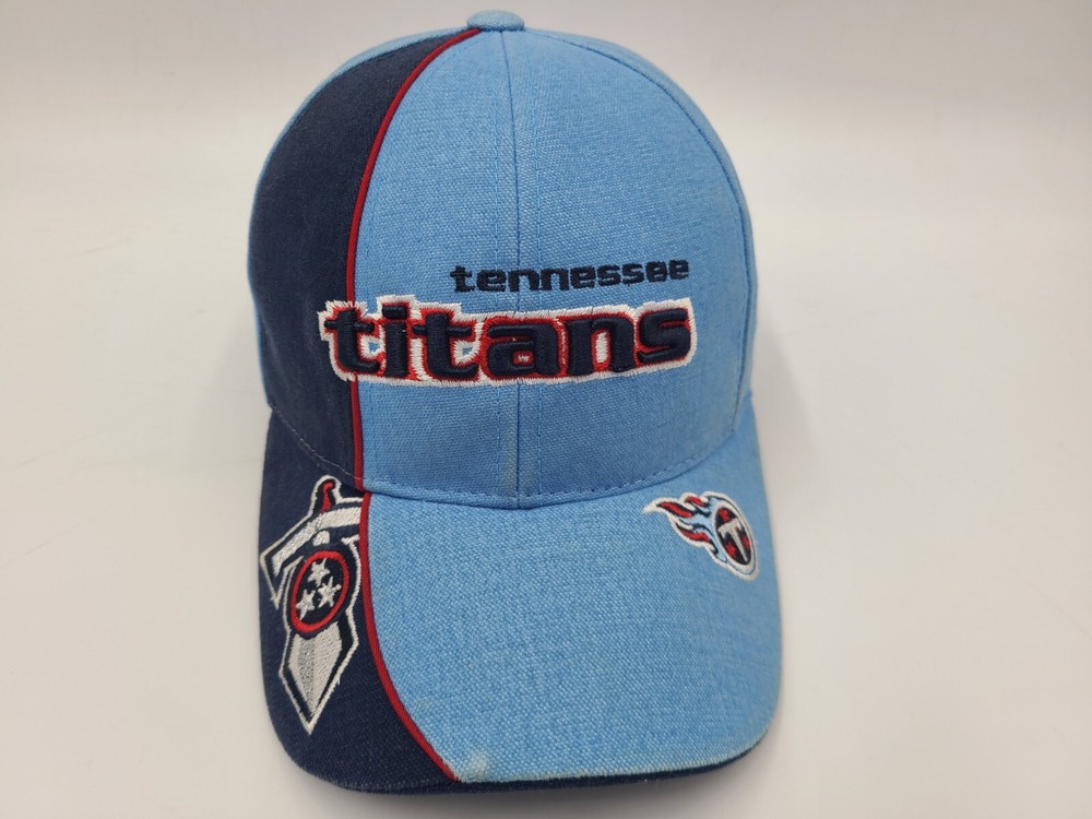 Vintage Tennessee Titans Reebok Adjustable NFL Cap for Men & Women in Blue
