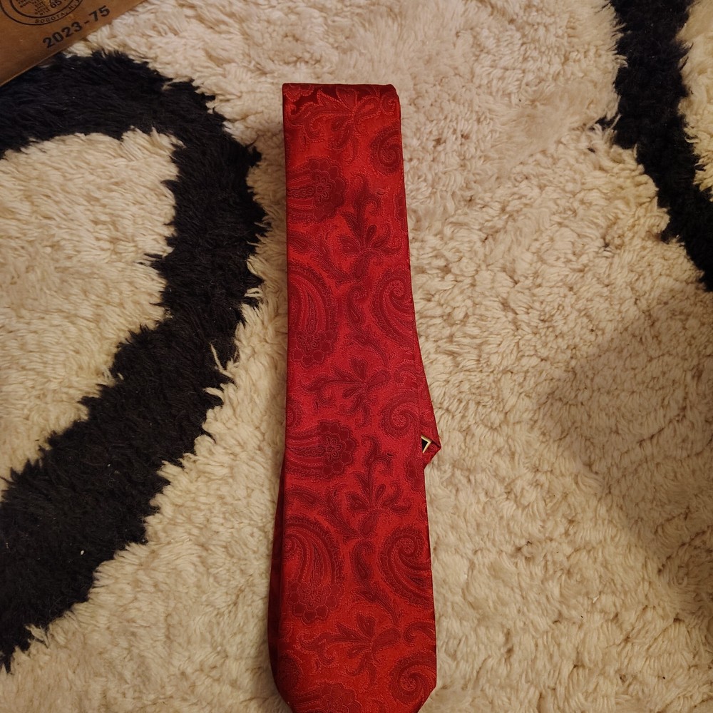 Donald Trump Signature Silk Tie Red Textured Republican Presidential Collection