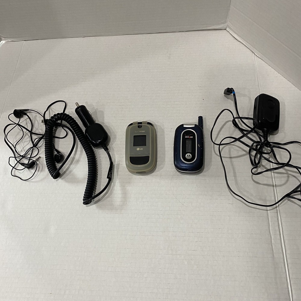 Verizon LG & Motorola Flip Phone W/ Accessories Pre Owned
