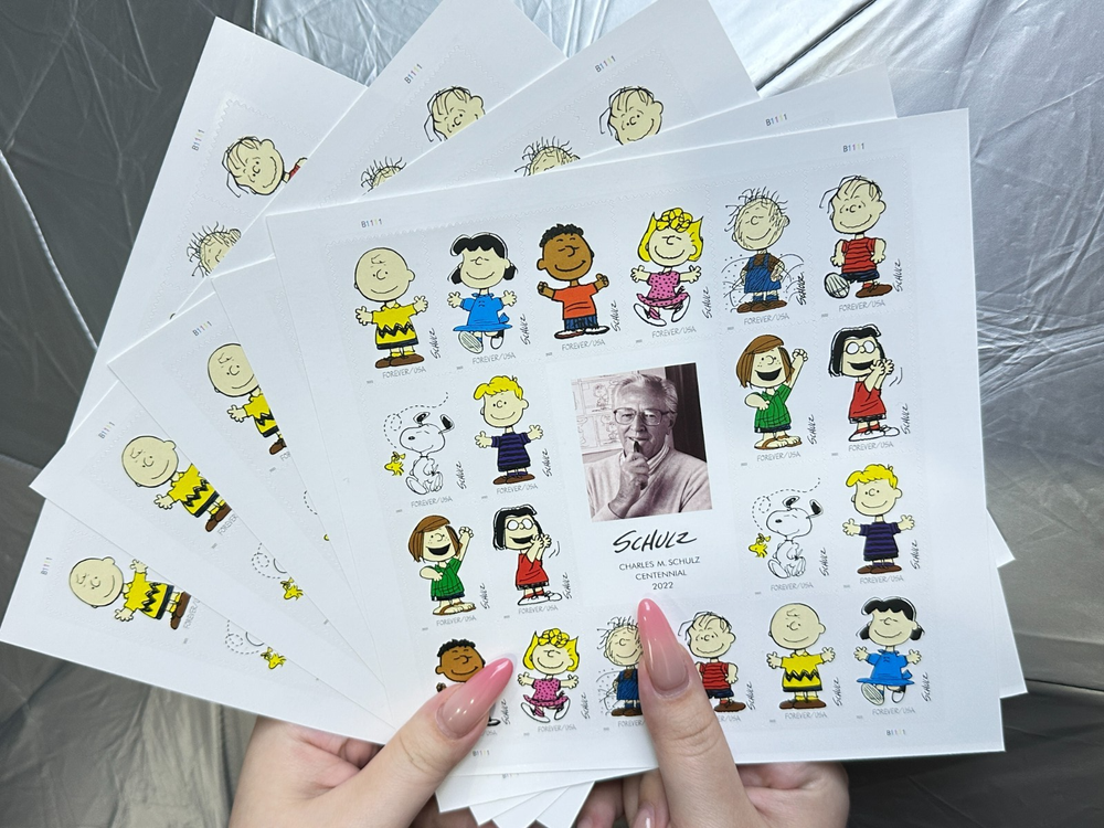 USPS Sheet OF 100 First Class Letter Stamps Schulz Snoopy Charlie Brown Peanut