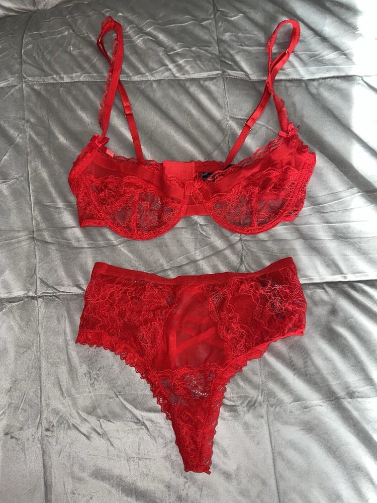 Fashion Nova Red Lace Bra & Panty Lingerie Set Small