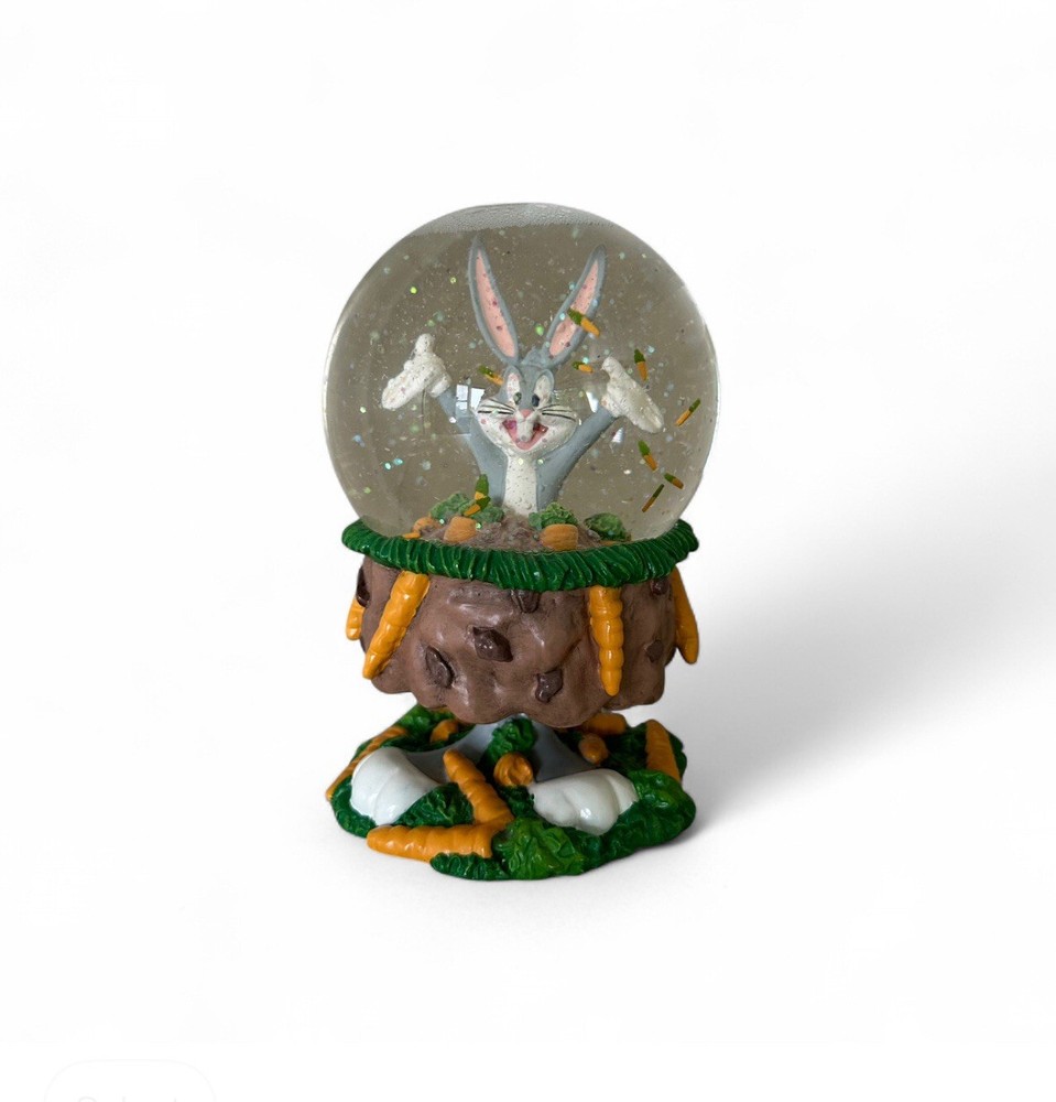 1999 Warner Bros Looney Tunes Bugs Bunny Exclusive Snowglobe