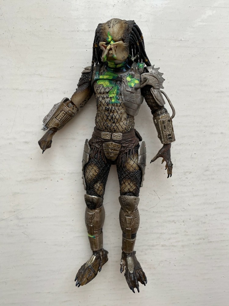 NECA BATTLE DAMAGED JUNGLE HUNTER PREDATOR MOVIE ACTION FIGURE SERIES EXCLUSIVE