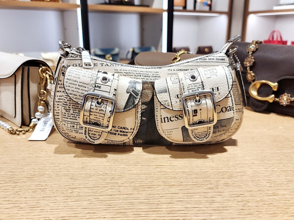 Hard to Find COACH Ashton Newspaper Print Leather Shoulder Bag Crossbody CDC12