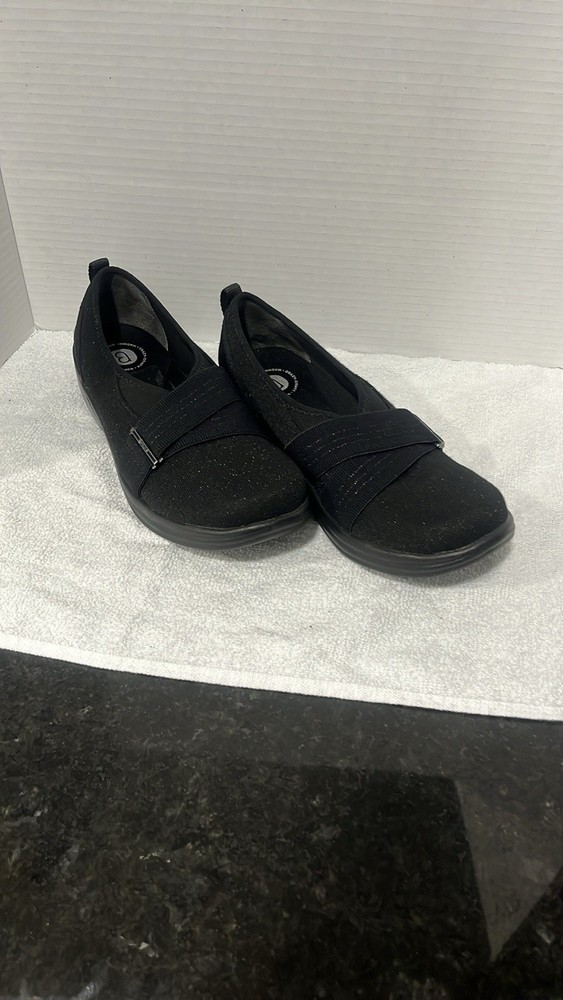 Bzees Women's Slip-on Sneakers 8 M  Black