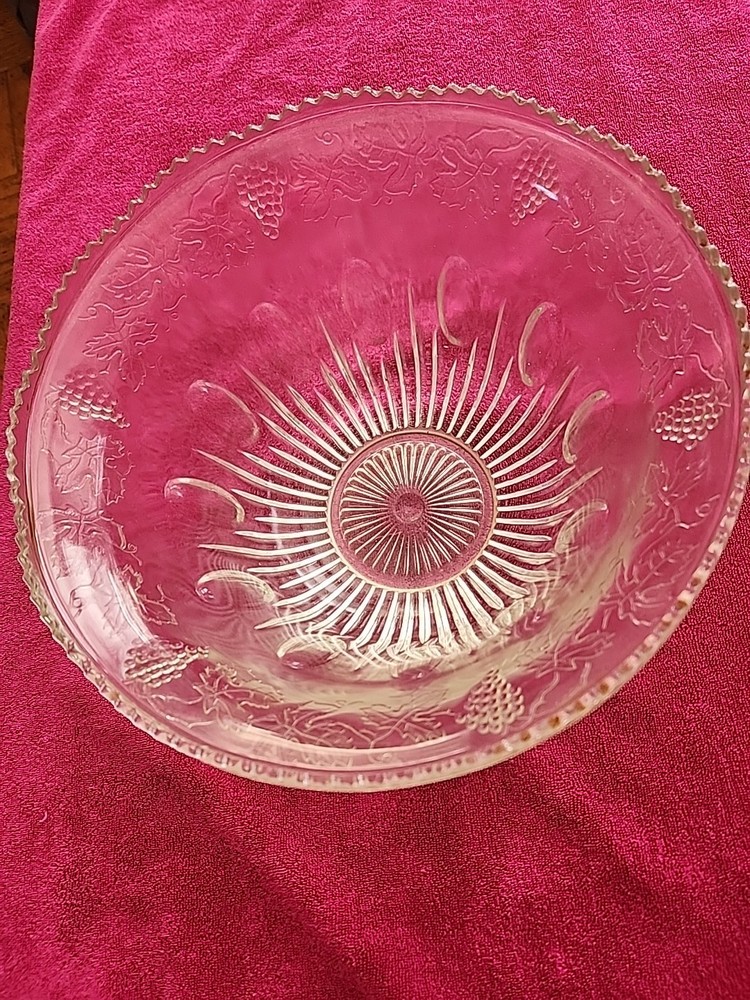 Indiana Glass Princess Harvest Grape Punch Bow