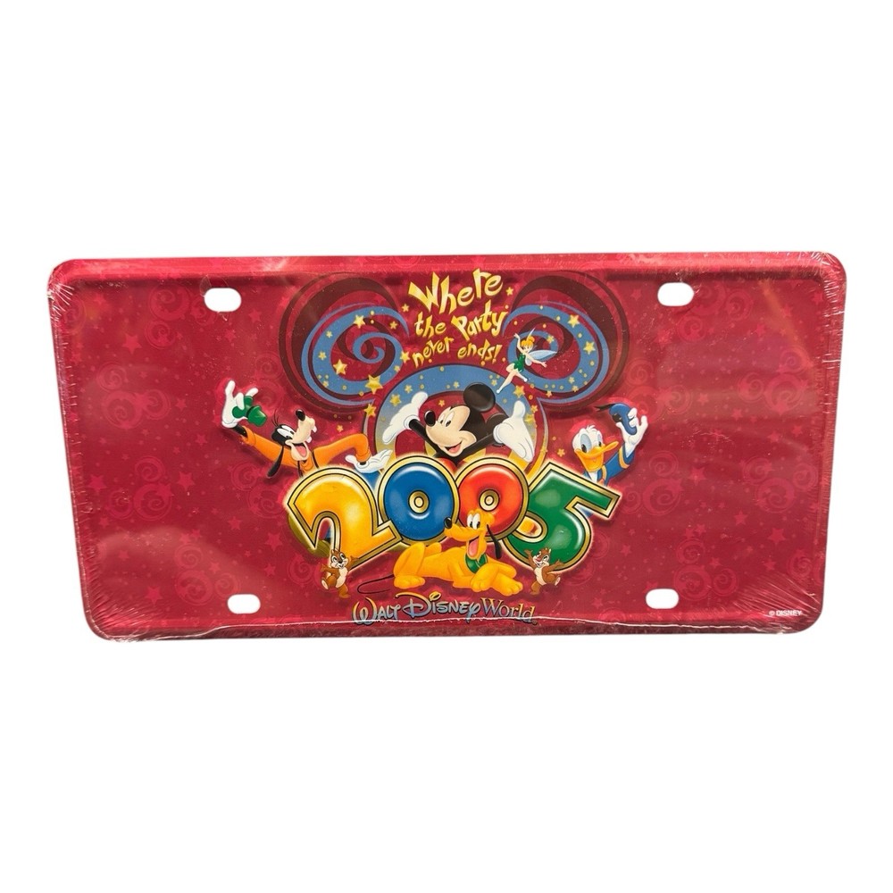 2005 Disney World Mickey & Friends Metal License Plate Sealed