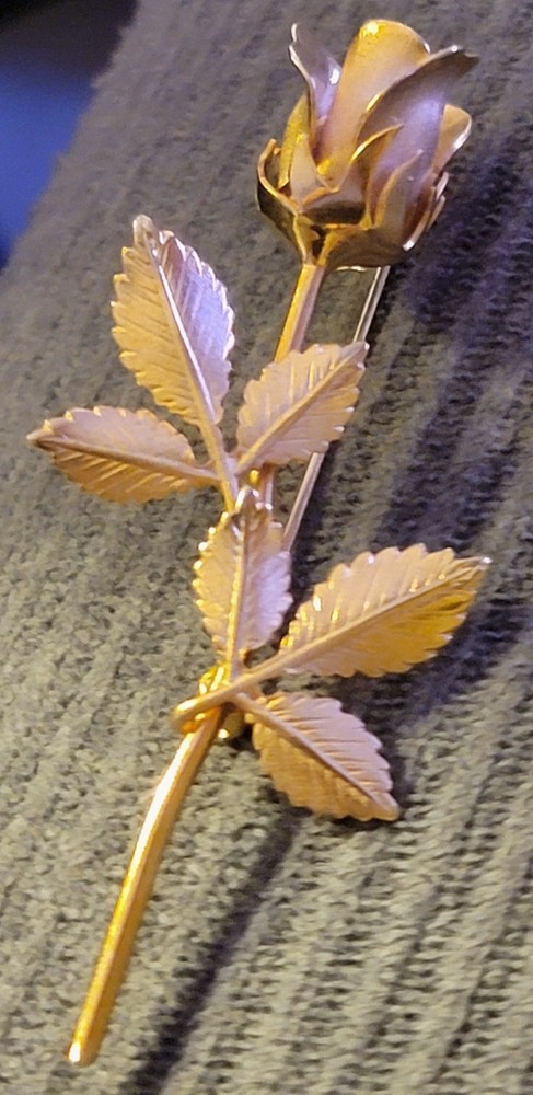 Vintage GIOVANNI Brooch Signed Pin 3” Long Stem Rose Flower Gold Tone
