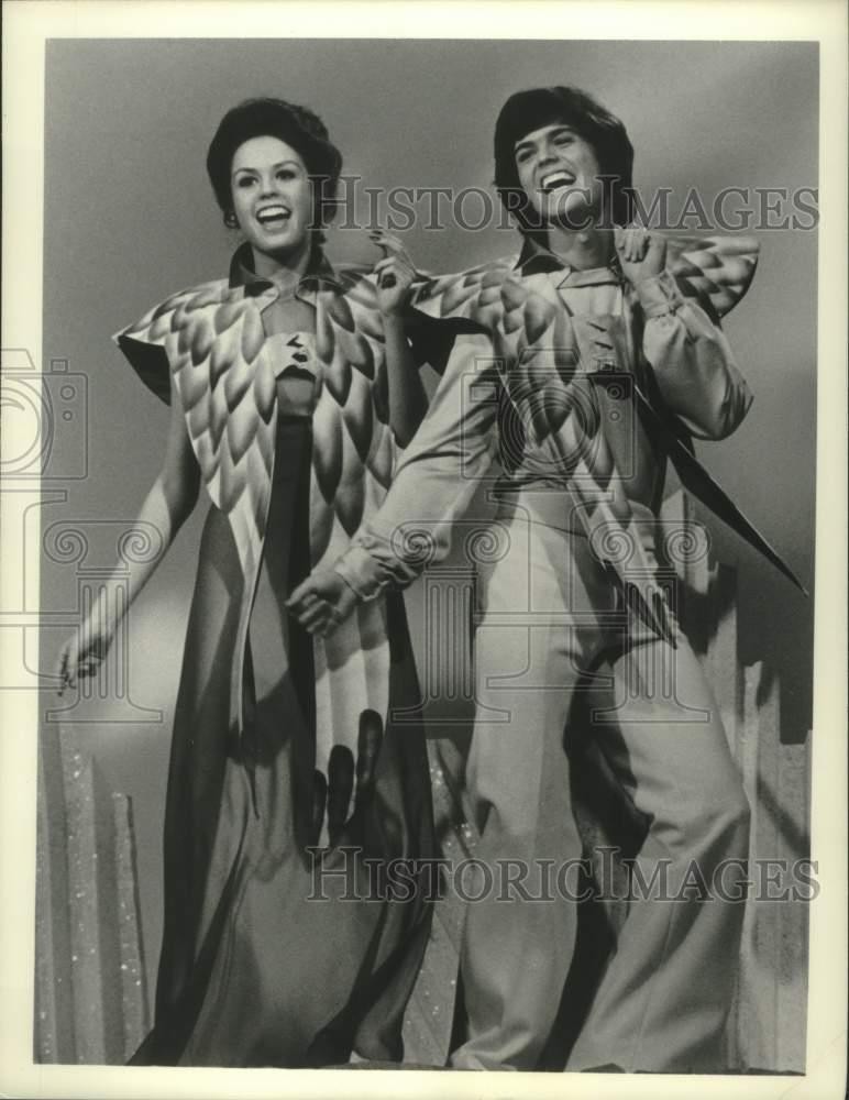 1976 Press Photo Donny & Marie Osmond Co-Star in 