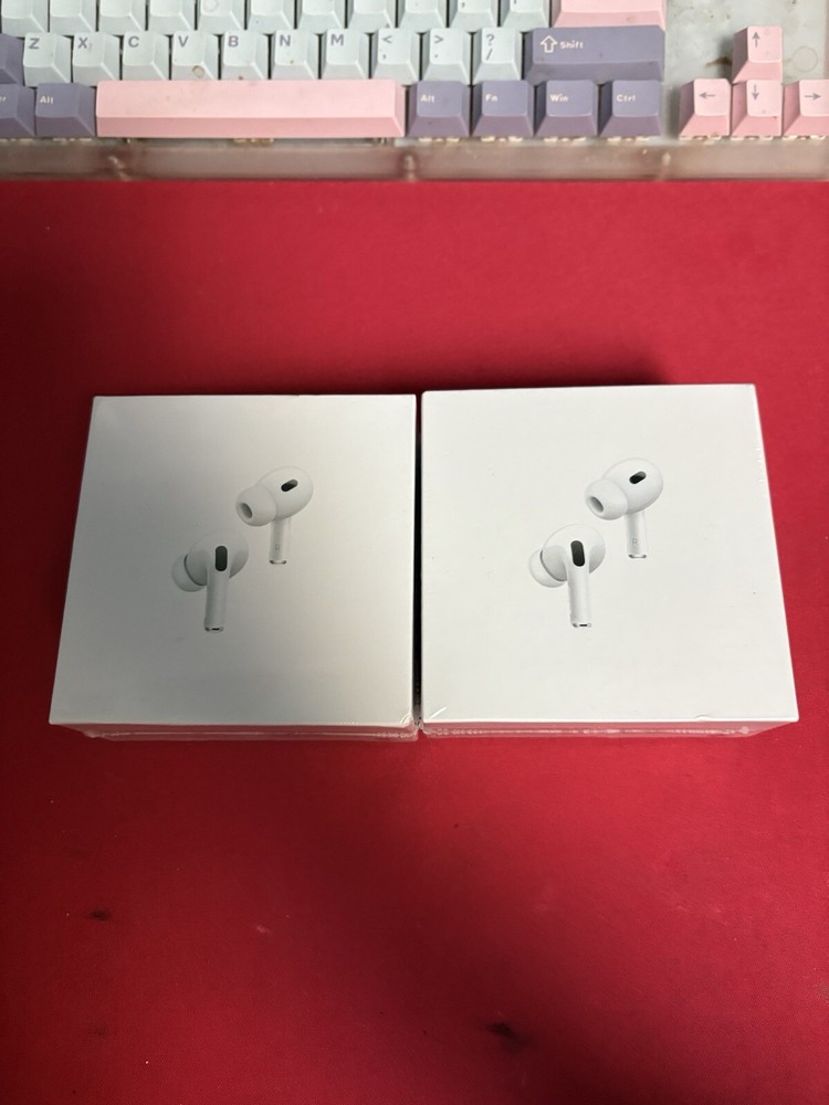 Apple AirPods Pro 2nd Generation with MagSafe Wireless Charging Case (USB‑C) - W