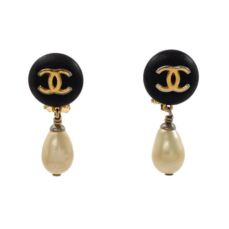CHANEL Vintage 1996 CC Mark Earrings Gold Plated with Faux Pearl W Auth Card