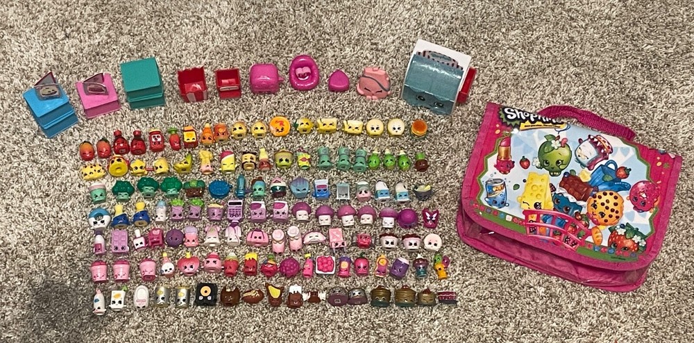 Random Shopkins contains seasons 3-7, includes dupes, fridge, and slumber party