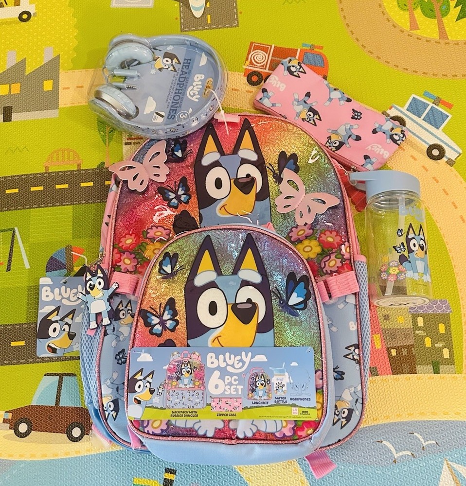 Bluey 17-inch 6-Piece Kids Backpack Set with Headphones