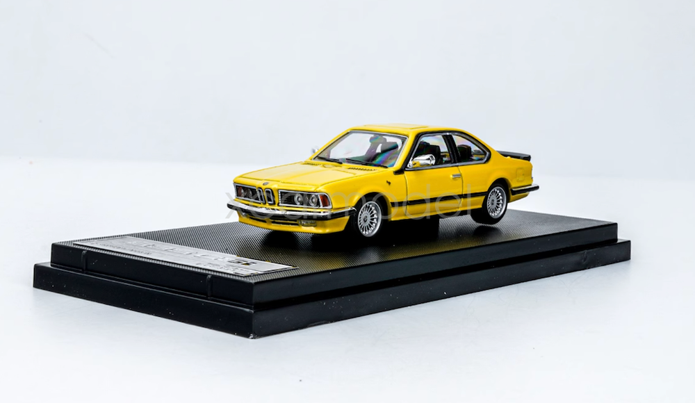 1:64 Scale Yellow BMW E24 635 CSI Coupe Diecast Metal Toy Car Collection