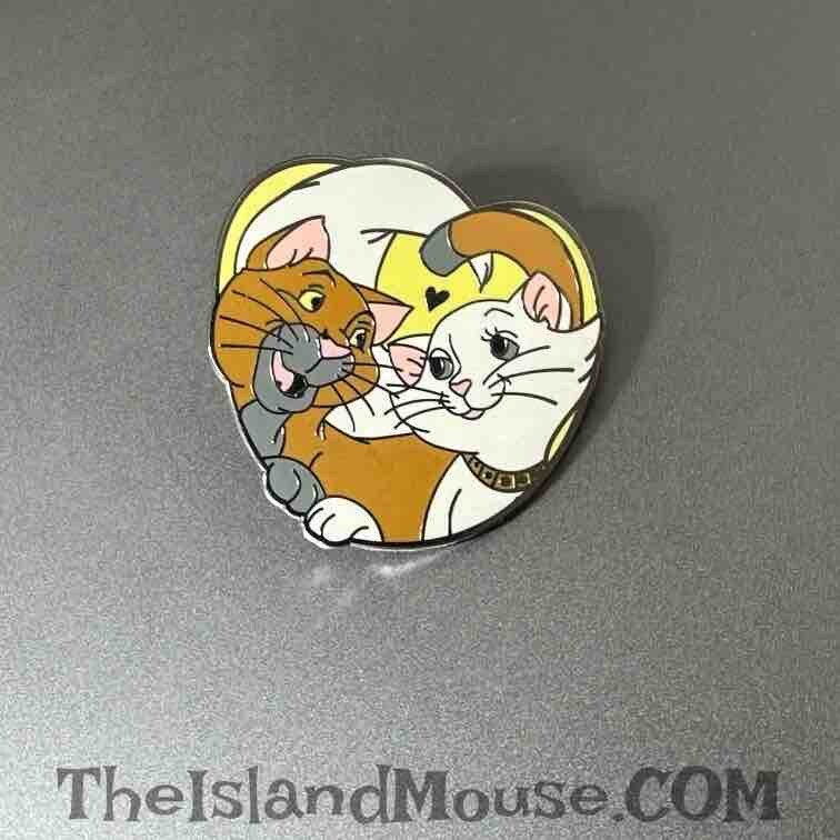 Disney O'Malley Duchess Couples Aristocats Pin (U1:95869)