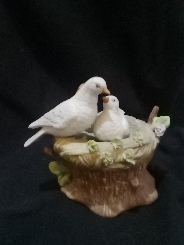 Porcelain Doves In Nest Trinket Box Figurine