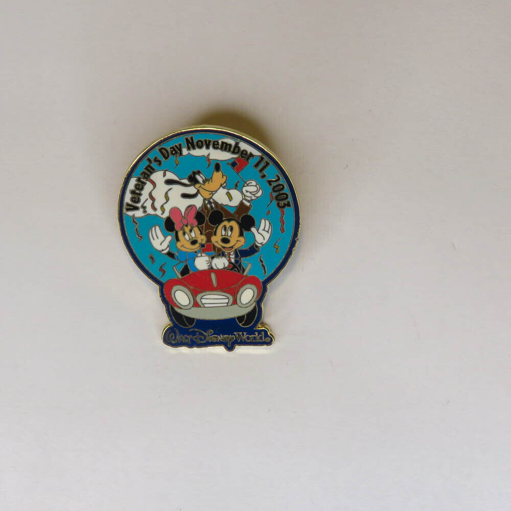 Disney   Mickey Minnie  Goofy  Veterans Day   Error Pin