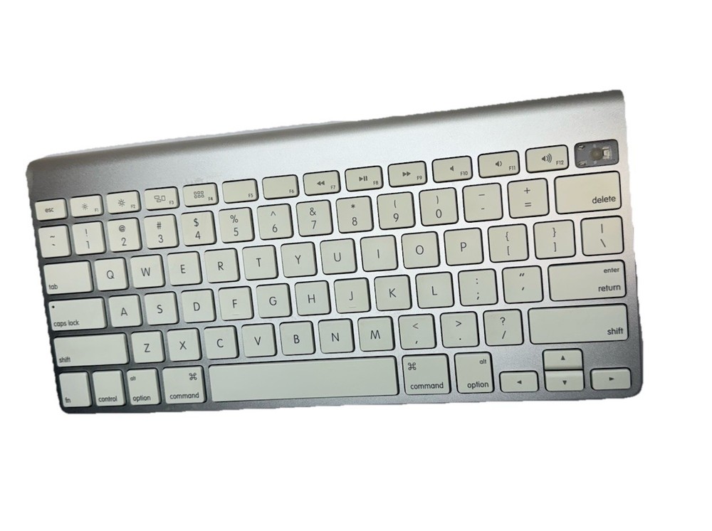 Wireless Apple Keyboard A-1314 for iPad & Mac with Bluetooth Runs on 2 AA Batteries