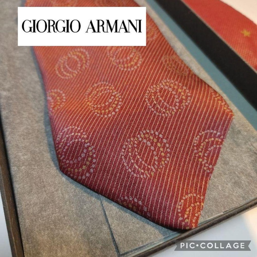 Giorgio Armani Premium Silk Tie for Luxury Suits 5-6 Size